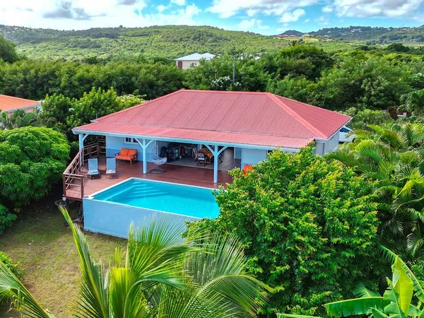 LE VAUCLIN : Exclusivité Villa F4 + piscine de plain pied av