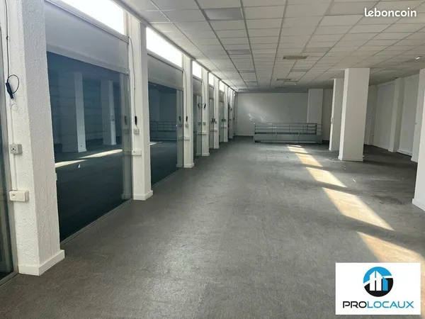 Local commercial 698 m² GRENOBLE