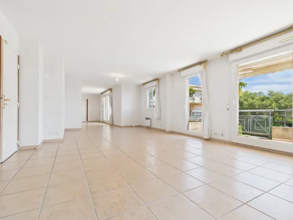 Appartement 6 pièces 161 m²