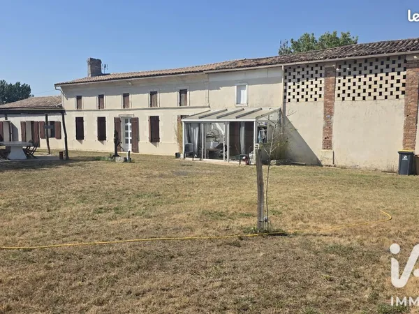 Propriété 10 pièces 200 m²