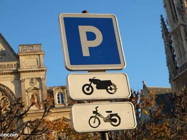 Places de parking fermées pour moto ou scooter Bordeaux centre