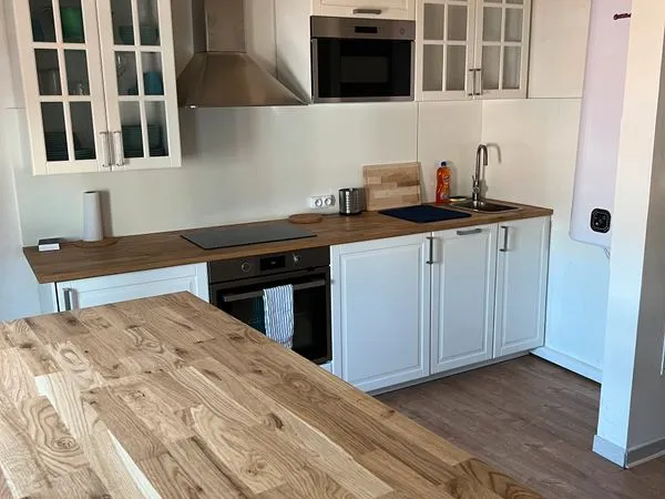 T1bis meublé étudiant toulon - vue mont faron - chambre indépendante - 620 cc