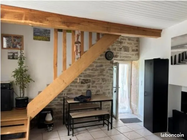 Maison de village et dépendances