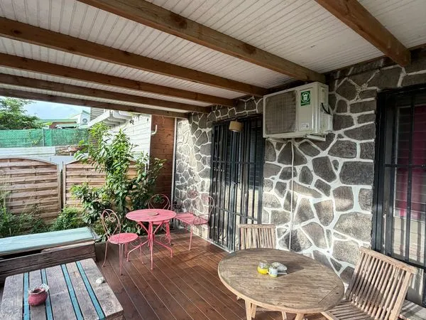 Bas de villa T2 meublé - Didier