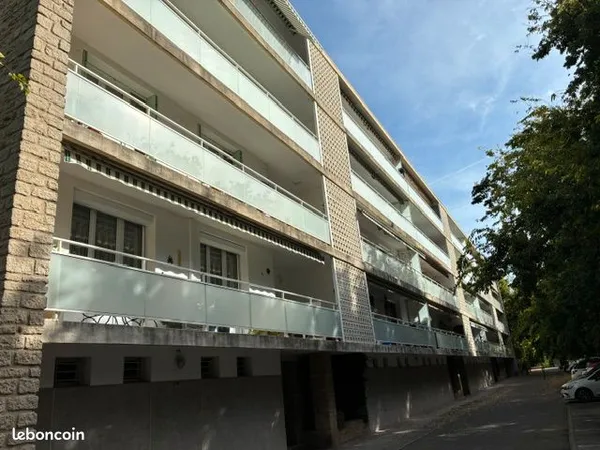 APPARTEMENT T3ENVIRON 75m2 AVEC BALCON ET CAVE CENTRE VILLE