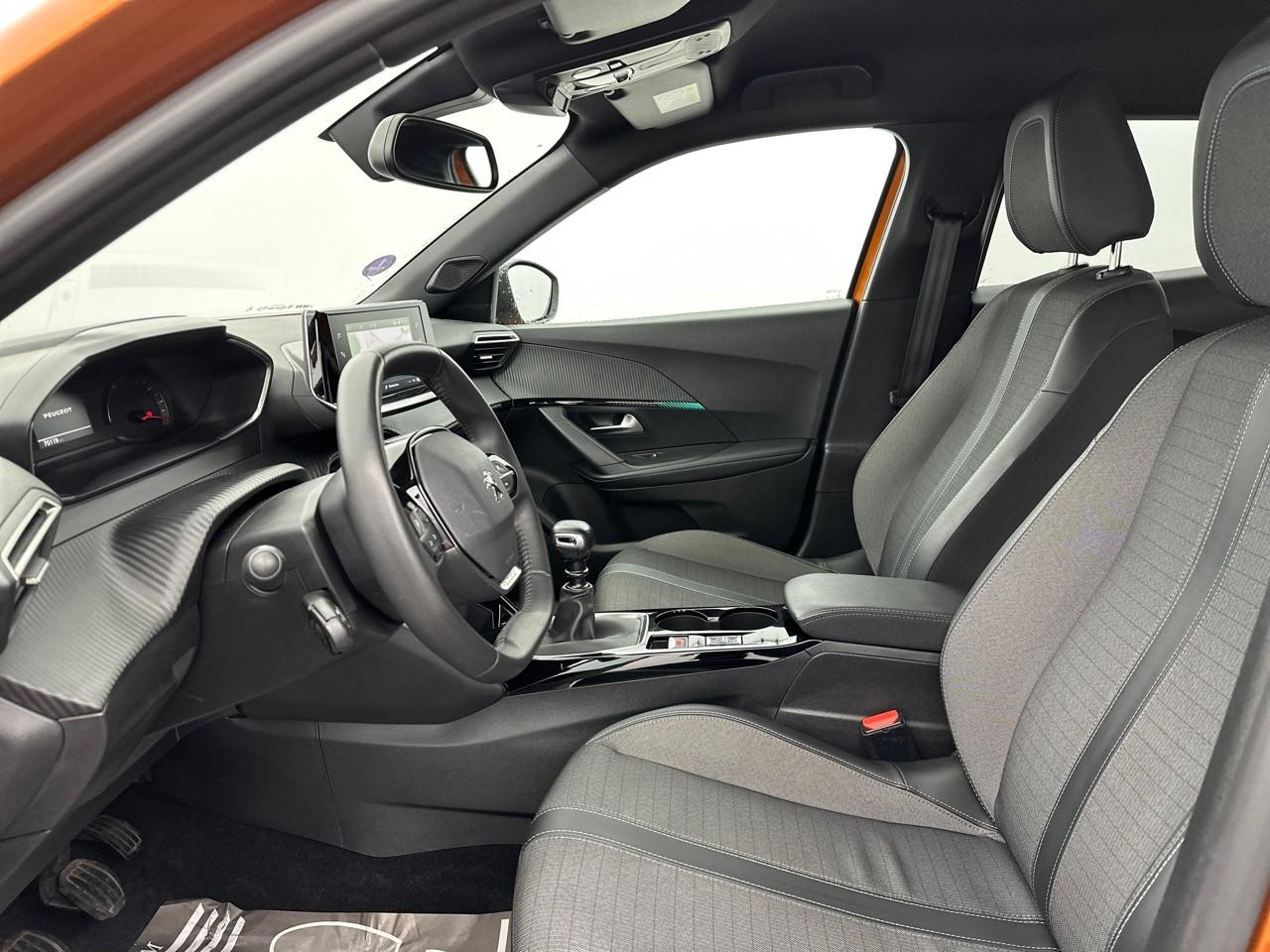 Peugeot 2008 puretech 130 s&s bvm6 allure — photo 9