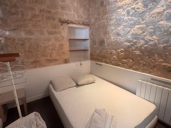 Chambre au coeur de Paris avec salle de bain privée - Disponible en août
