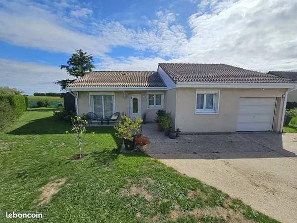 Maison 4 pièces - 96 m2 - Le Mesnil-Esnard