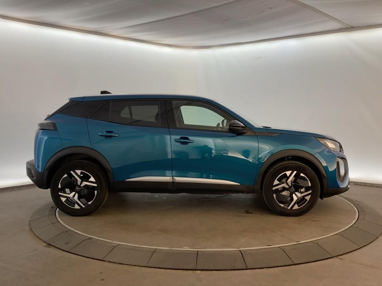 Peugeot 2008 hybrid 145 ch e-dcs6 allure — photo 4