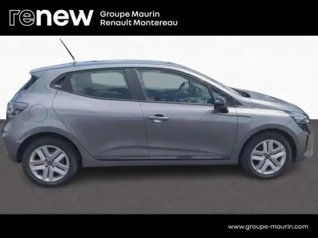 Renault Clio 1.5 blue dci 100ch evolution - 24 — photo 8