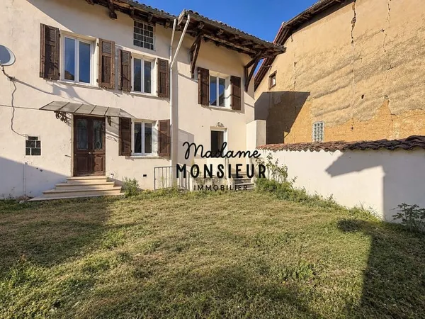 Maison à rénover au coeur du village de Ruy - Un potentiel r