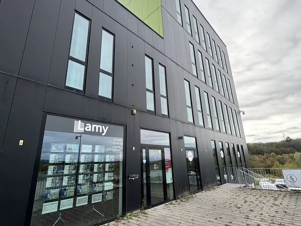 Local commercial 444 m² Meroux moval