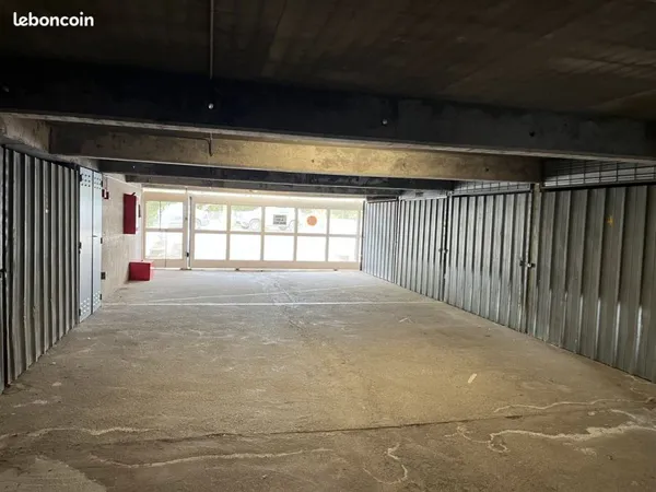 Vend garage/box 16,5 m2 à la Grande-Motte