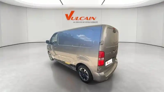 Opel Vivaro fgn sportive diesel 180 ch m automatique — photo 3