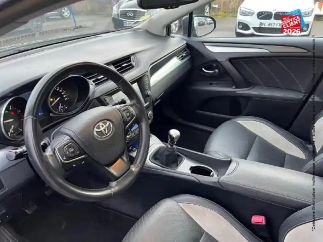 Toyota Avensis touring spt 112 d-4d executive — photo 15