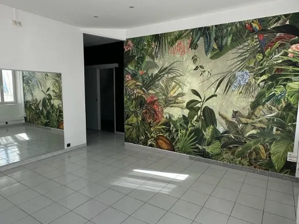 Local professionnel Véranda 84 m2 Montolivet