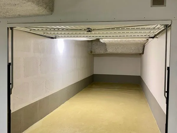 Box garage +21 m2 résidence sécurisée