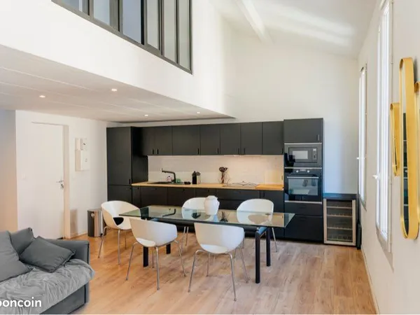 Appartement meublé refait à neuf - 45 m² duplex - Vauban, Marseille 6e - 1 200 /mois CC