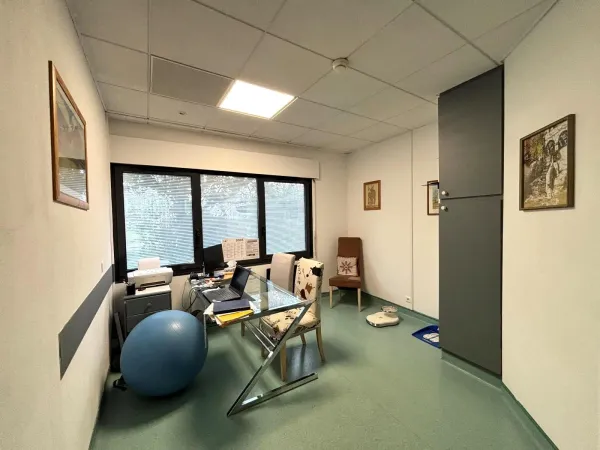 Local professionnel 16 m²