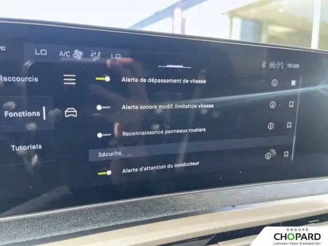 Peugeot 5008 hybrid 145 ch e-dcs6 — photo 27