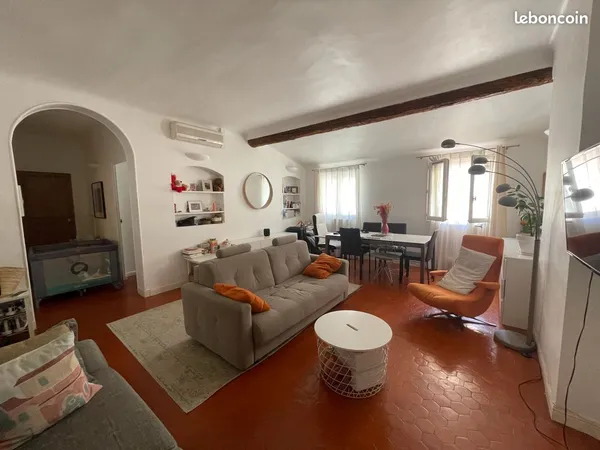 Centre Ville T2/3 meublé, 66 m2, 1362 charges comprises