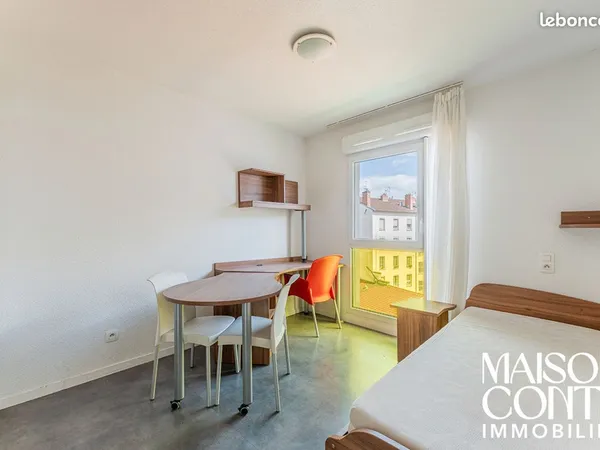 Studio 1 pièce 17 m²