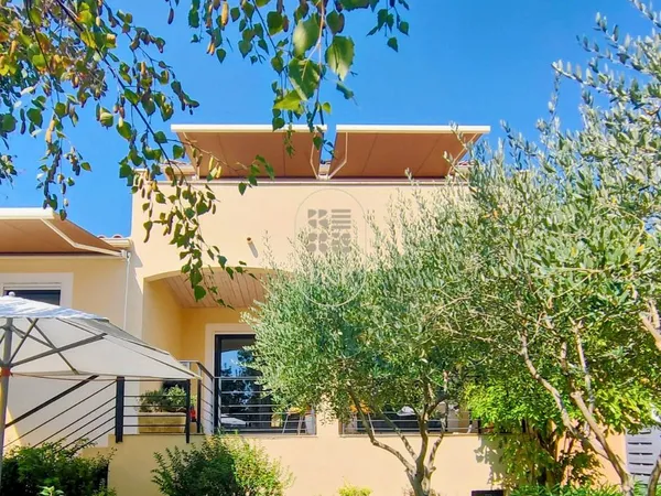 Villa 4 pièces 131 m²