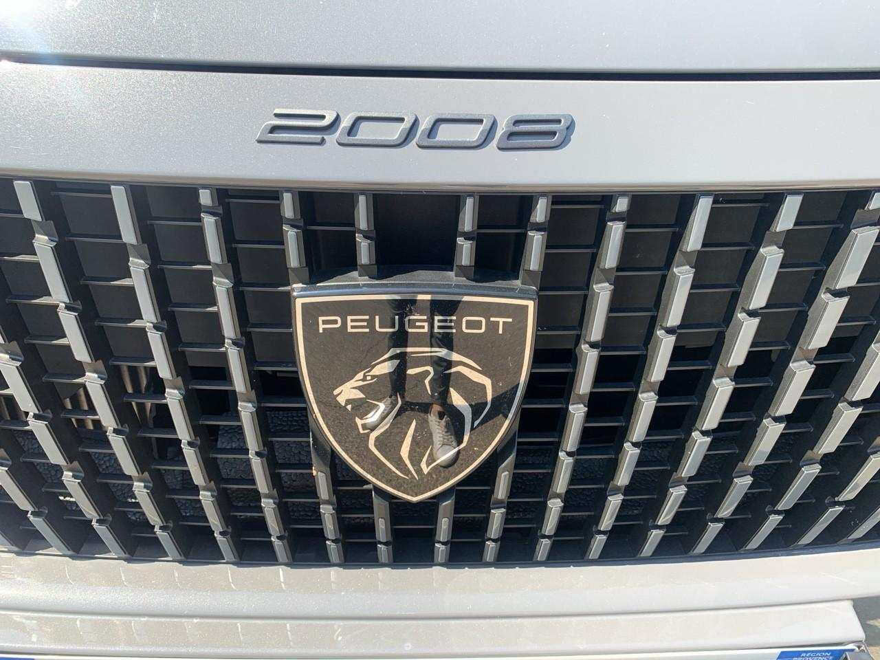 Peugeot 2008 1.2 hybrid 145ch gt e-dcs6 — photo 16