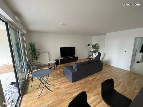 Appartement 5 pièces 85 m² + cave + balcon + parking