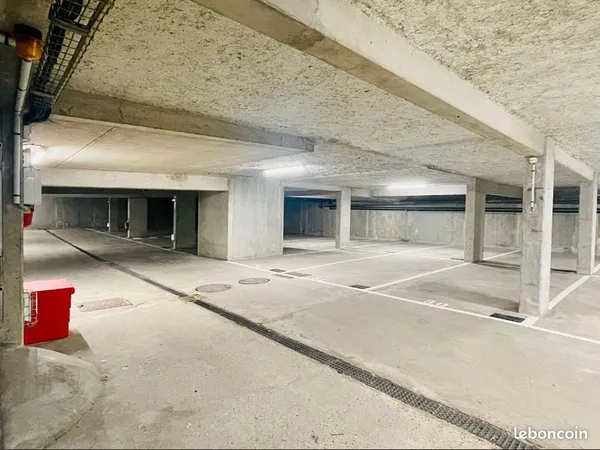 Parking/box ROUEN