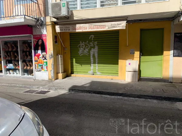 Local commercial 90 m²