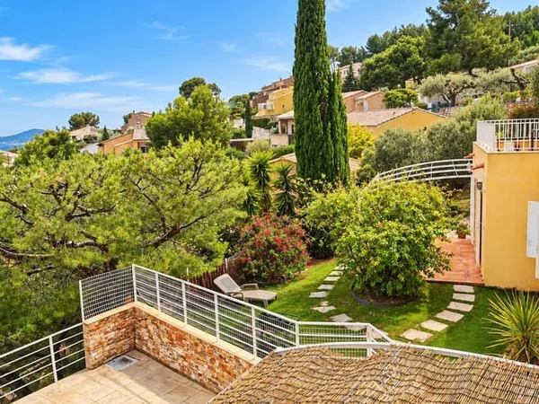 Maison 7 pièces 285 m²