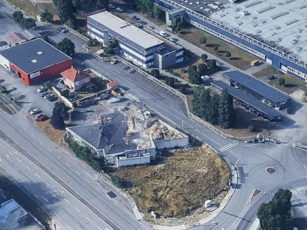 Local 130 m²