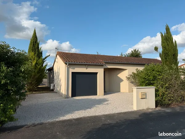 Beau pavillon BBC de plain-pied de 101 m² - 3 chambres - Terrain 624 m²