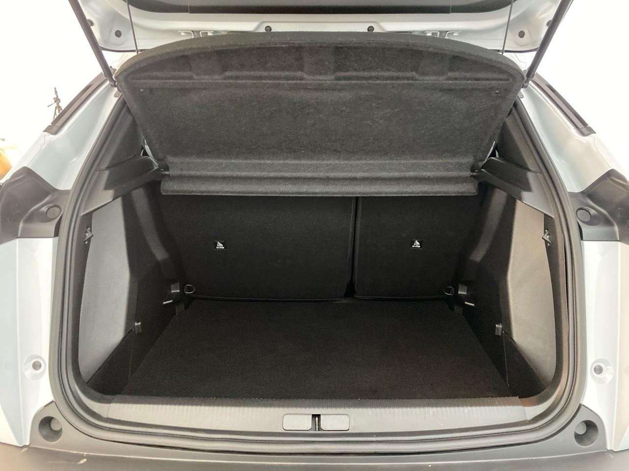 Peugeot 2008 hybrid 145 ch e-dcs6 allure — photo 6