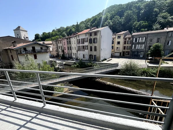 LAVELANET GARAGE A VENDRE EN R+1+TERRASSE