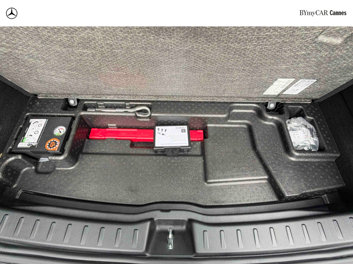 Mercedes EQA 250+ — photo 15
