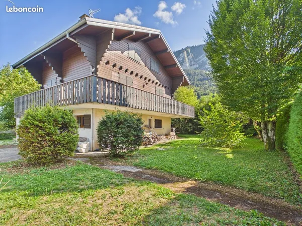 Chalet 6 pièces 166 m²