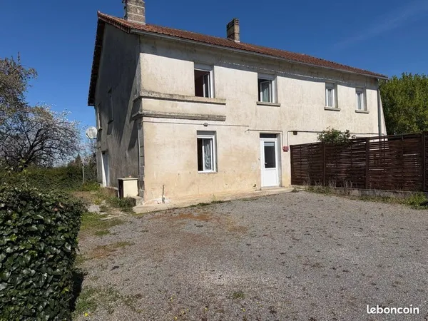🏠 Maison sur étage 111 m² - 4 Chambres - Jardin & Calme - TOUVRE