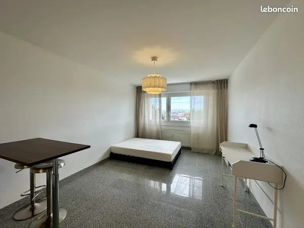 Studio 1 pièce 28 m²