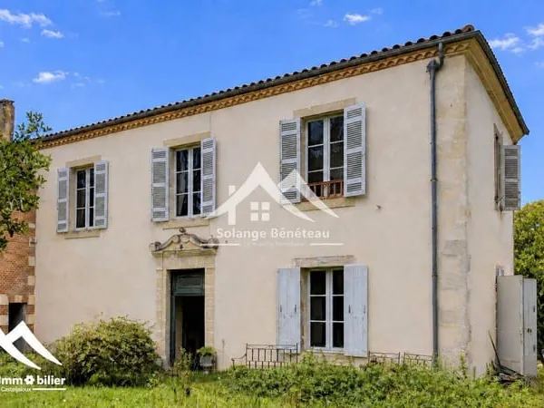 Maison 8 pièces 235 m²