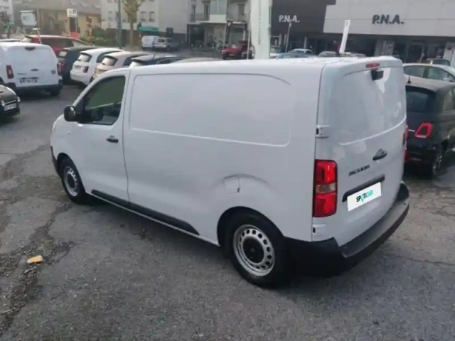 Fiat Scudo fg m 2.2 diesel 150ch pack premium connect — photo 7