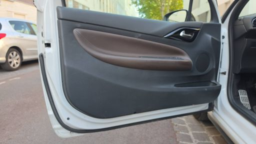 DS DS3 1.2 PureTech 130 - Sport Chic – 2016 – 120813 km – Essence – Boîte Manuelle — photo 21