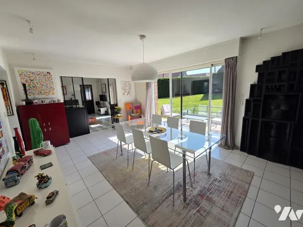 Maison 9 pièces 204 m²
