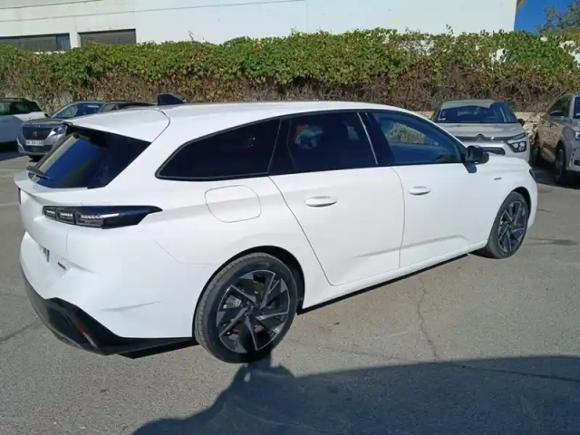 Peugeot 308 sw plug-in hybrid 195 ch e-dcs7 allure — photo 2