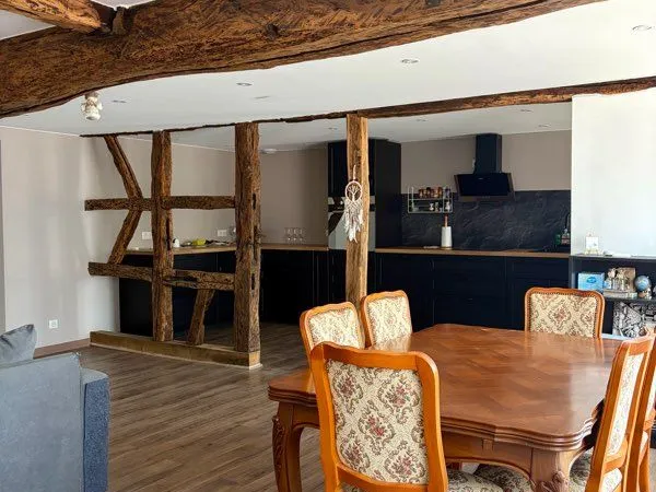 Maison de caractère rénovée avec grande terrasse et garage - Bâgé-le-Châtel