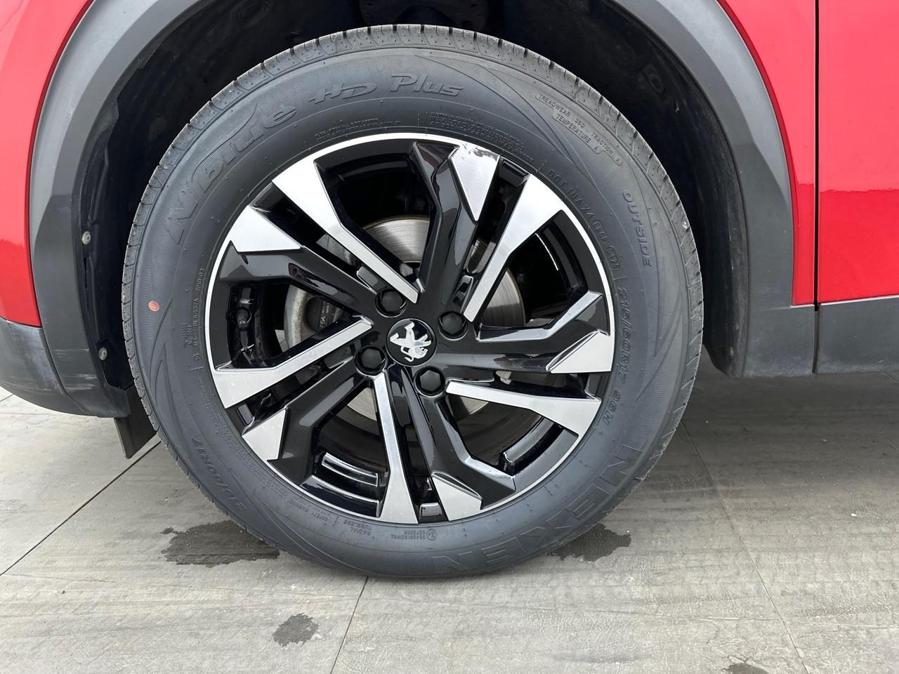 Peugeot 2008 puretech 130 s&s bvm6 allure pack — photo 14