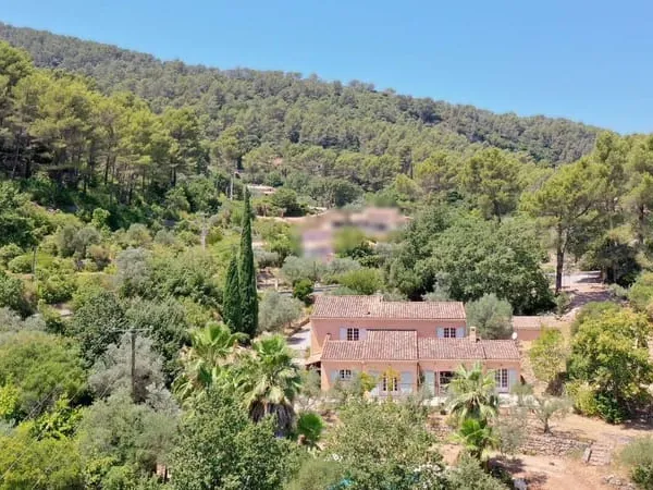 Maison 5 pièces 213 m²