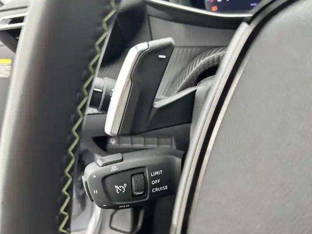 Peugeot 208 hybrid 110 e-dcs6 — photo 21