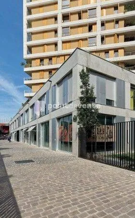 Bureaux 66 m²